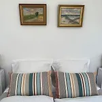 Stylish Apartment With Prime Location In Osterbro