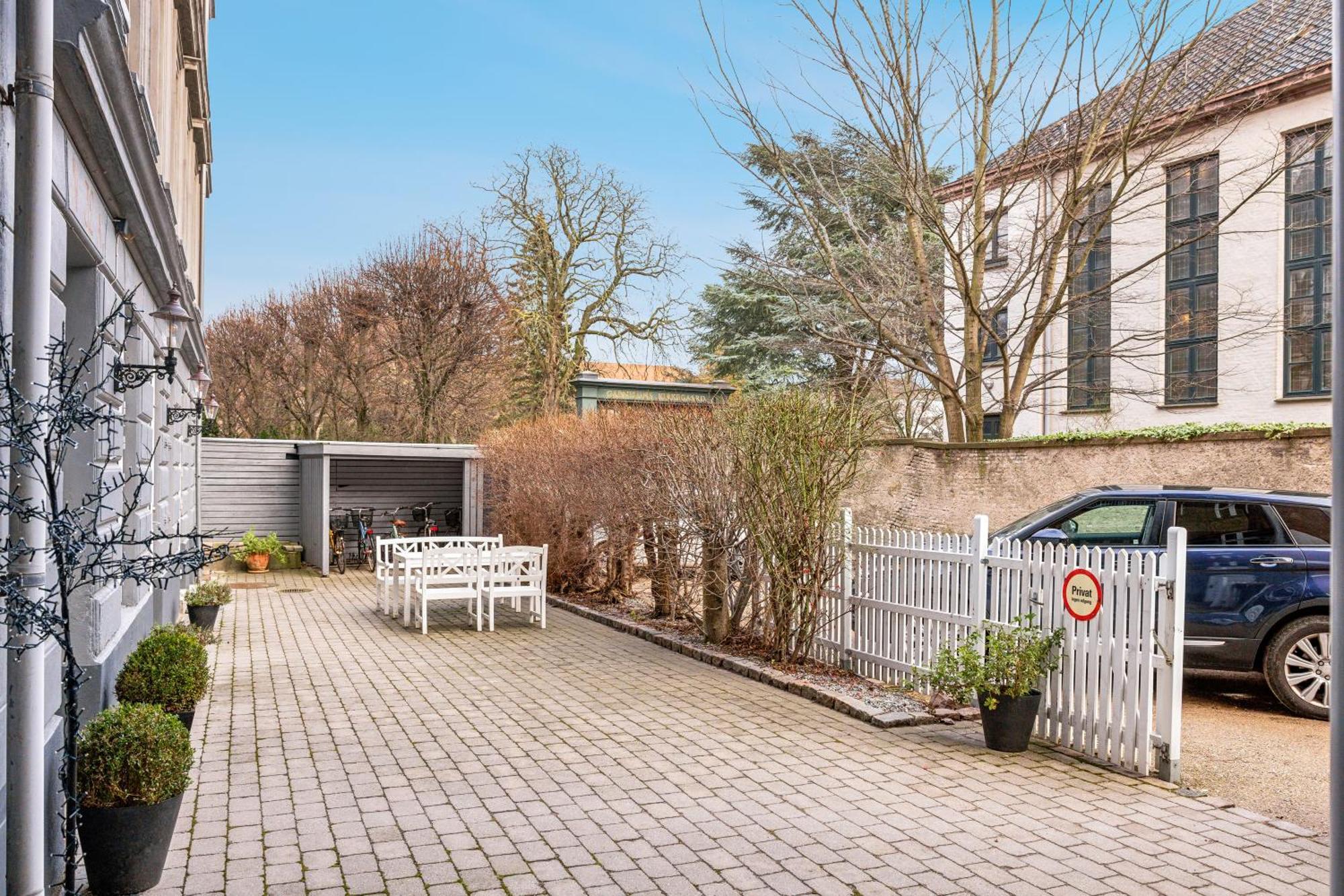 Apartment Stylish With Prime Location In Osterbro