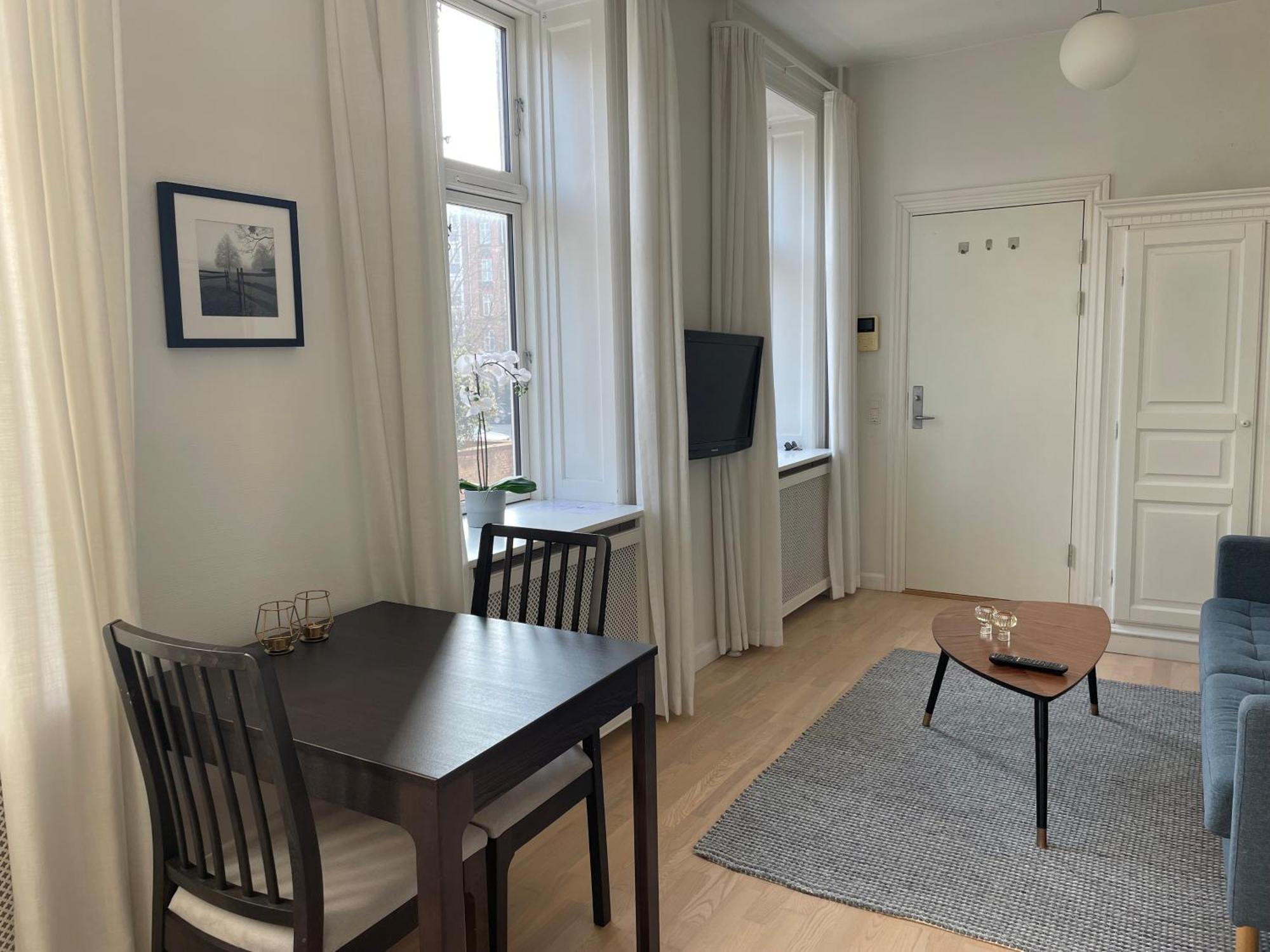 Apartment Stylish With Prime Location In Osterbro